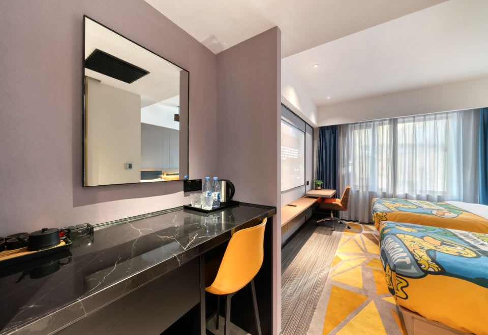 巨幕观影亲子家庭房