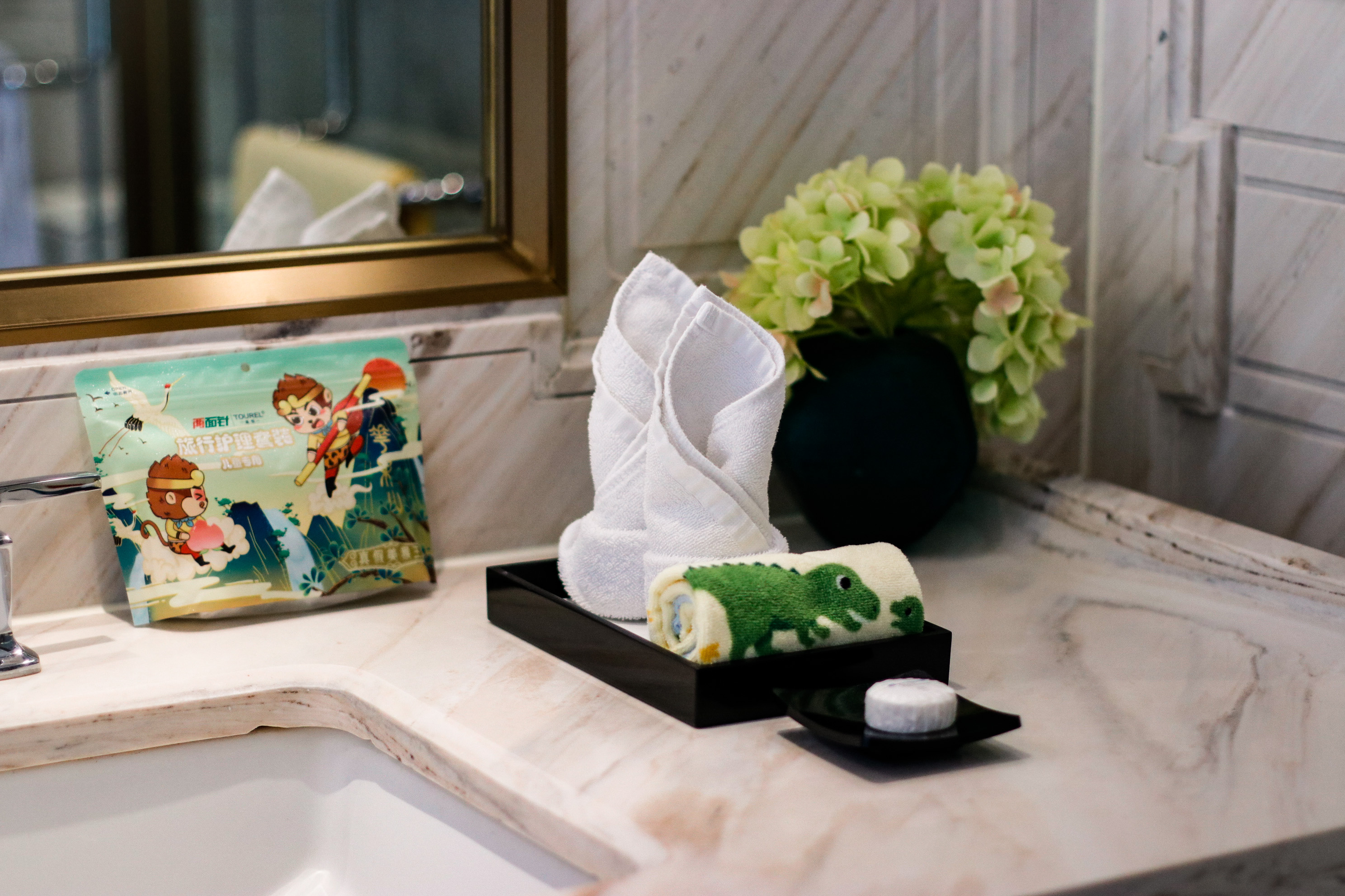 霸王龙亲子主题大床房