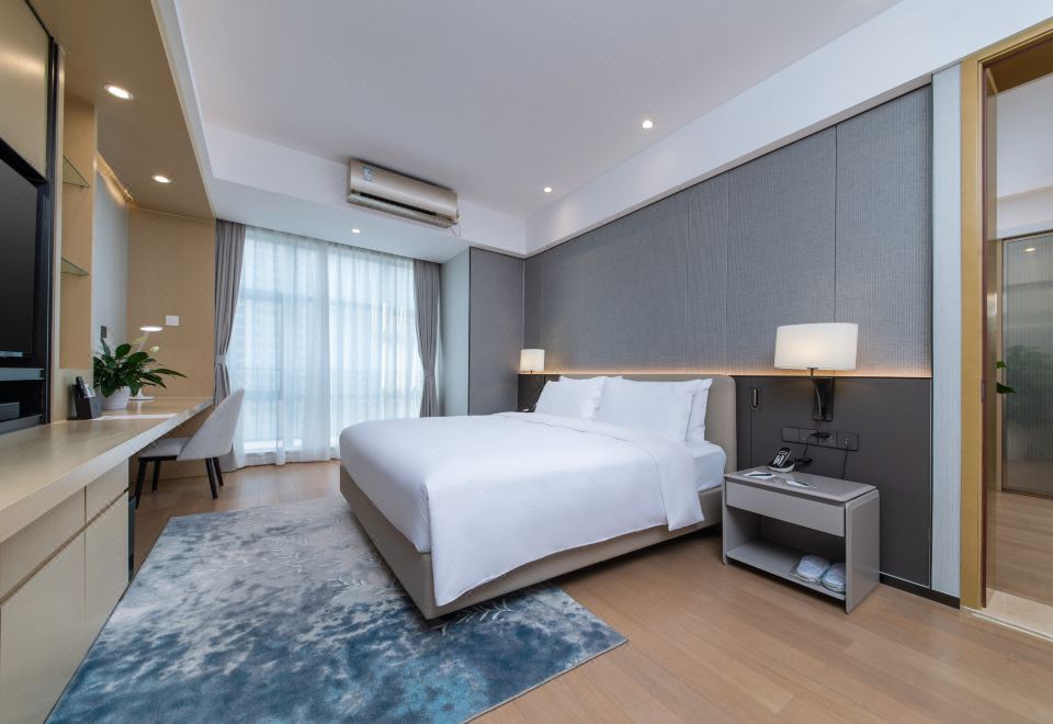 Somerset Haizhu Centre GuangzhouExecutive One-Bedroom Suite (Washer Dryer + Kitchen + Fridge)