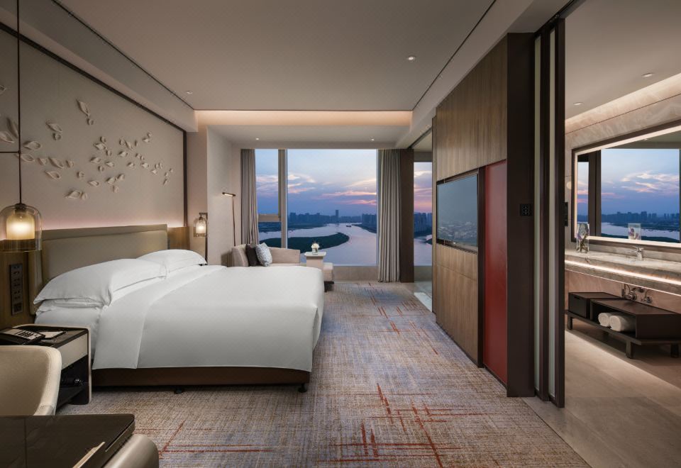 豪华房 超大床 江景景观 行政楼层