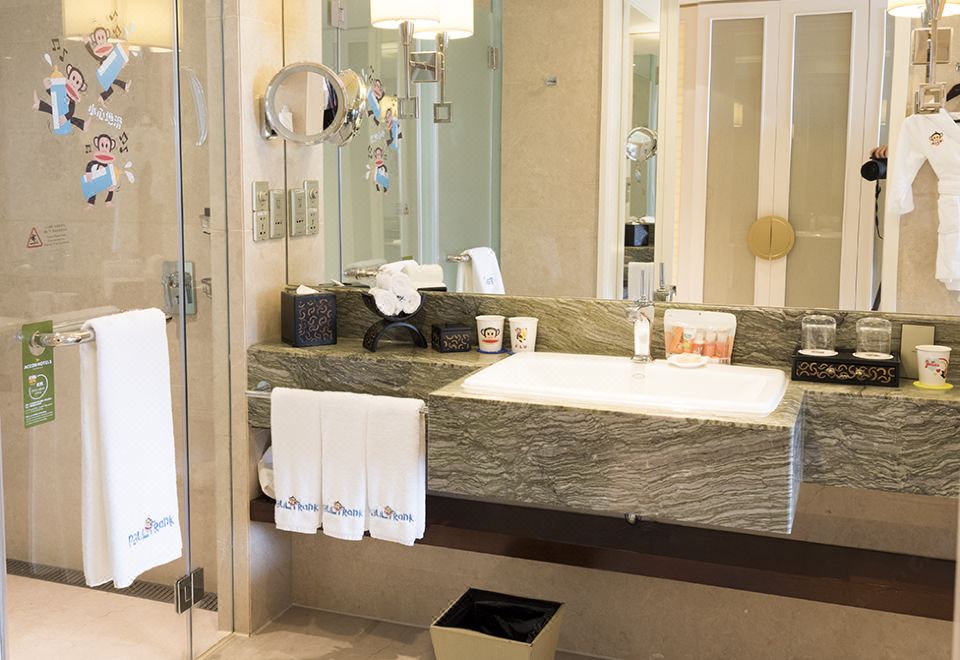 Fairmont Yangcheng Lake KunshanPaul Frank Family Theme Room