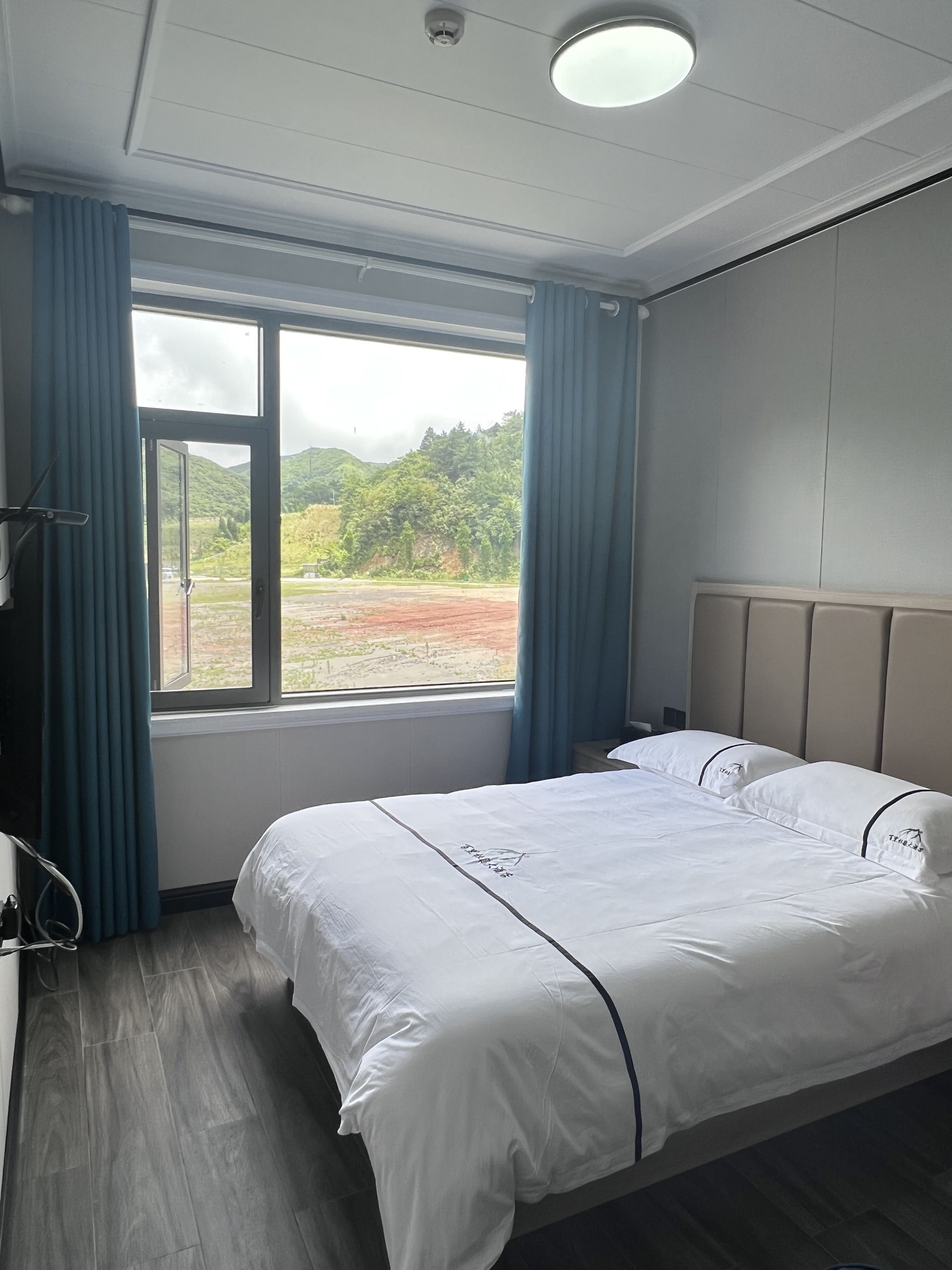 飘雪·大围山山顶雾凇景观大床房