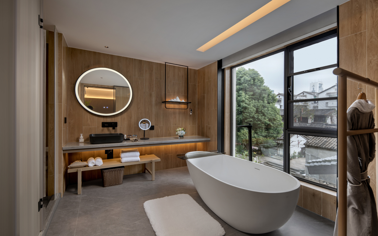 龙山一号·浴缸观景套房（深泡浴缸+静谧空间）