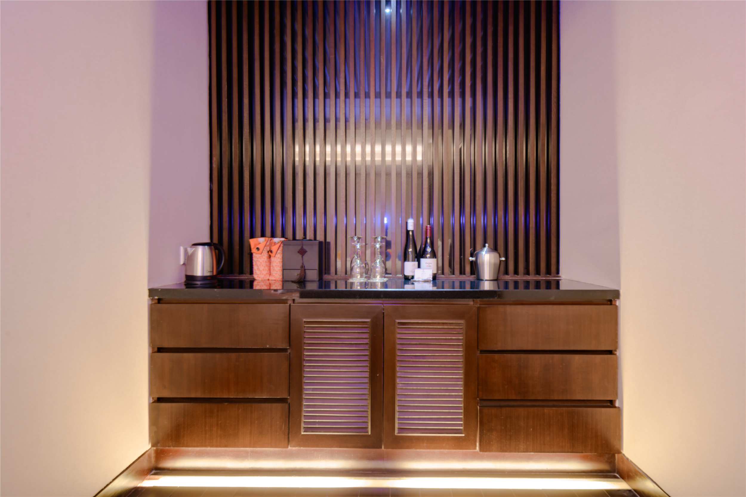 别墅豪华泡池家庭套房（一室一厅+2个榻榻米）