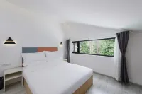 Tuixiu Qingshe Youth Hotel