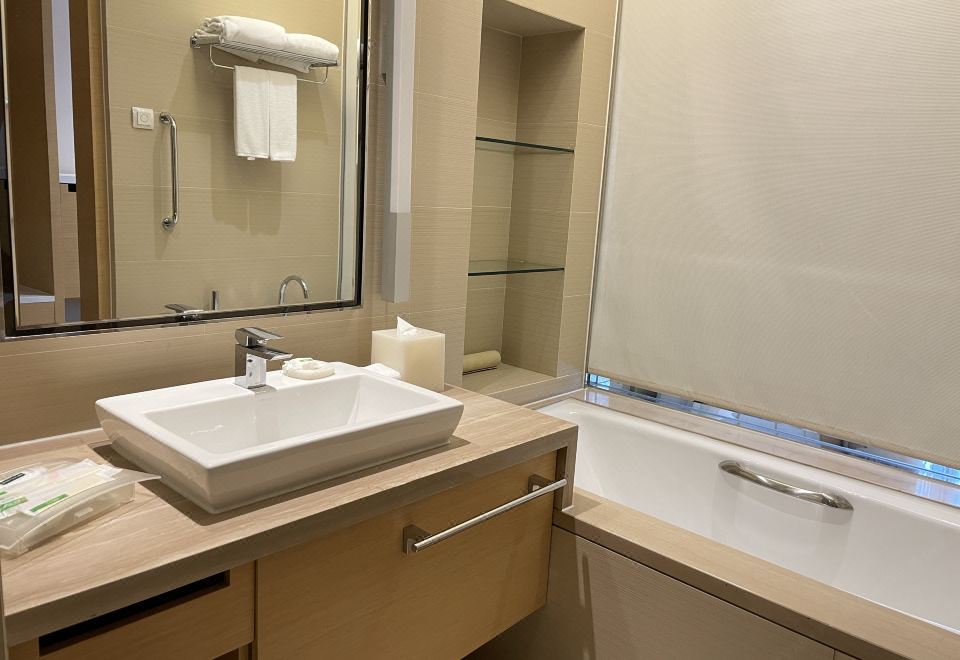 高级大床房（园林景观）