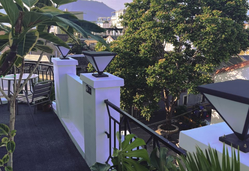 We SeeStandard Queen Room