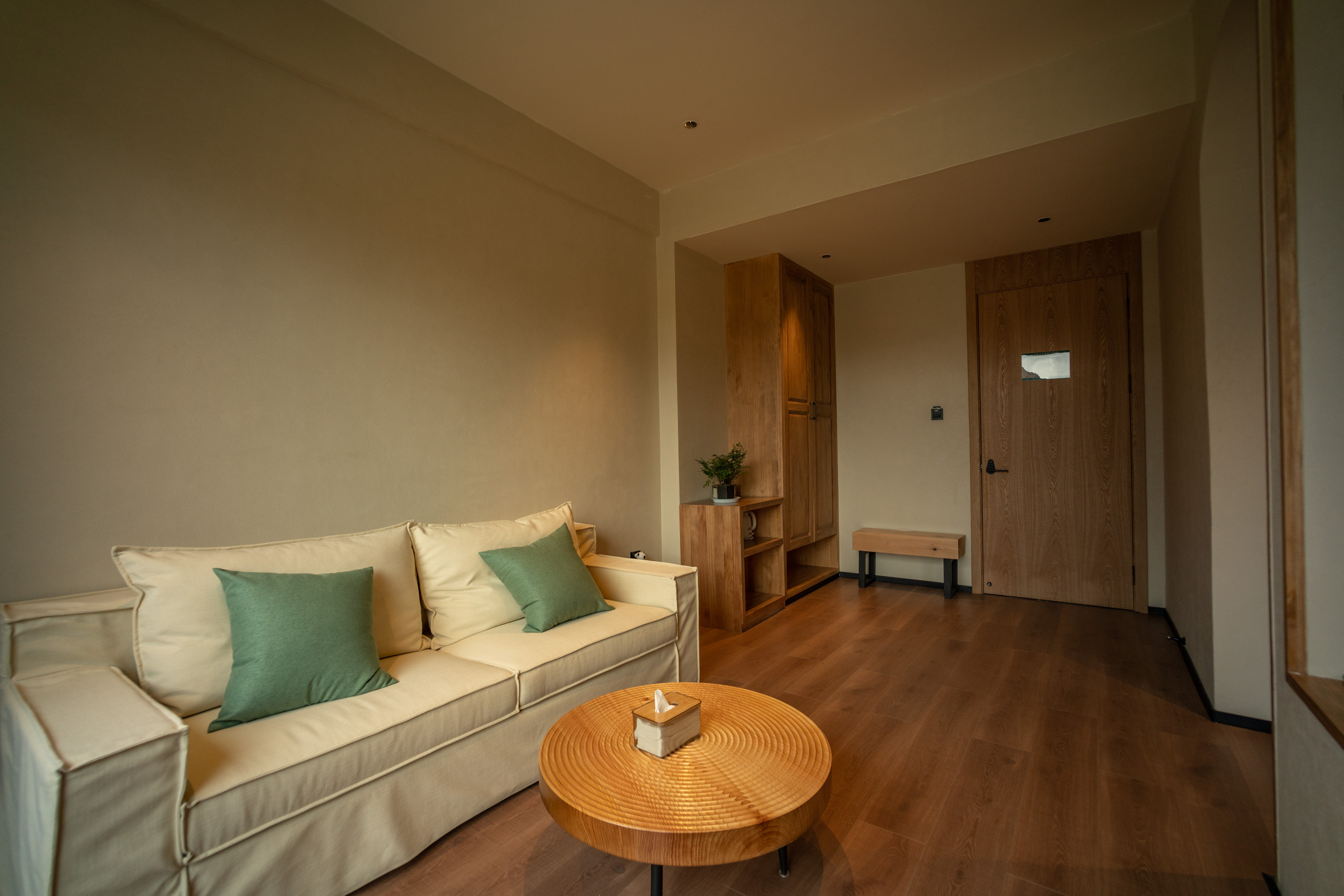 有氧大床房.（不观景）