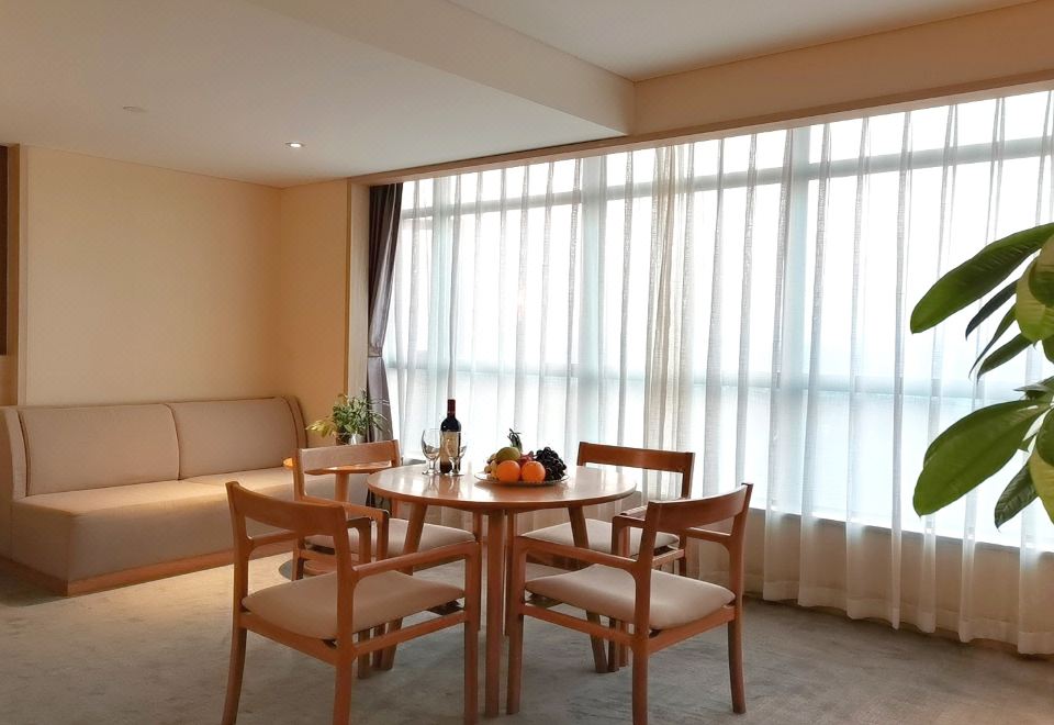 豪华大床房（超大空间+智能马桶）