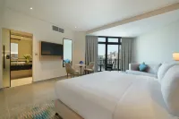 Arabian Park Dubai, an Edge by Rotana Hotel