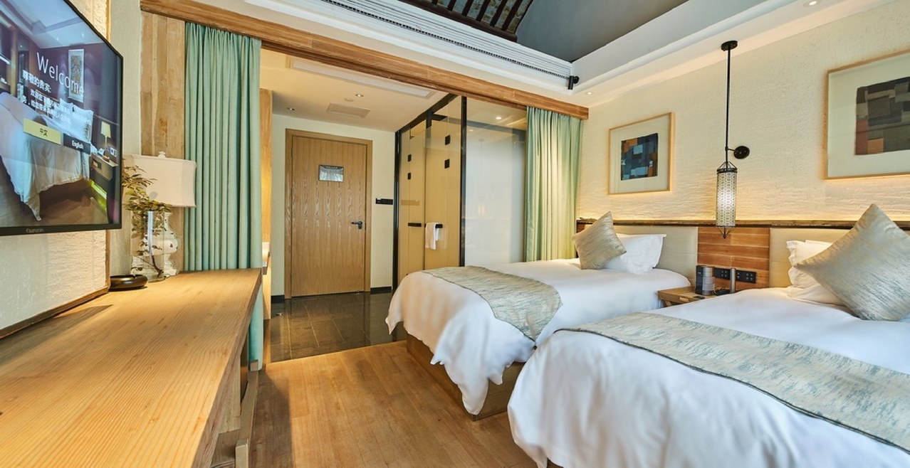 Yiman Hotel (Suzhou Guanqianjie Pingjiang Road Scenic Area)民国标准房（智能声控+小冰箱+乐家衞浴）