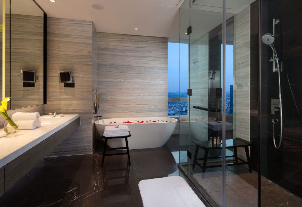 Crowne Plaza KunshanOne-Bedroom Suite