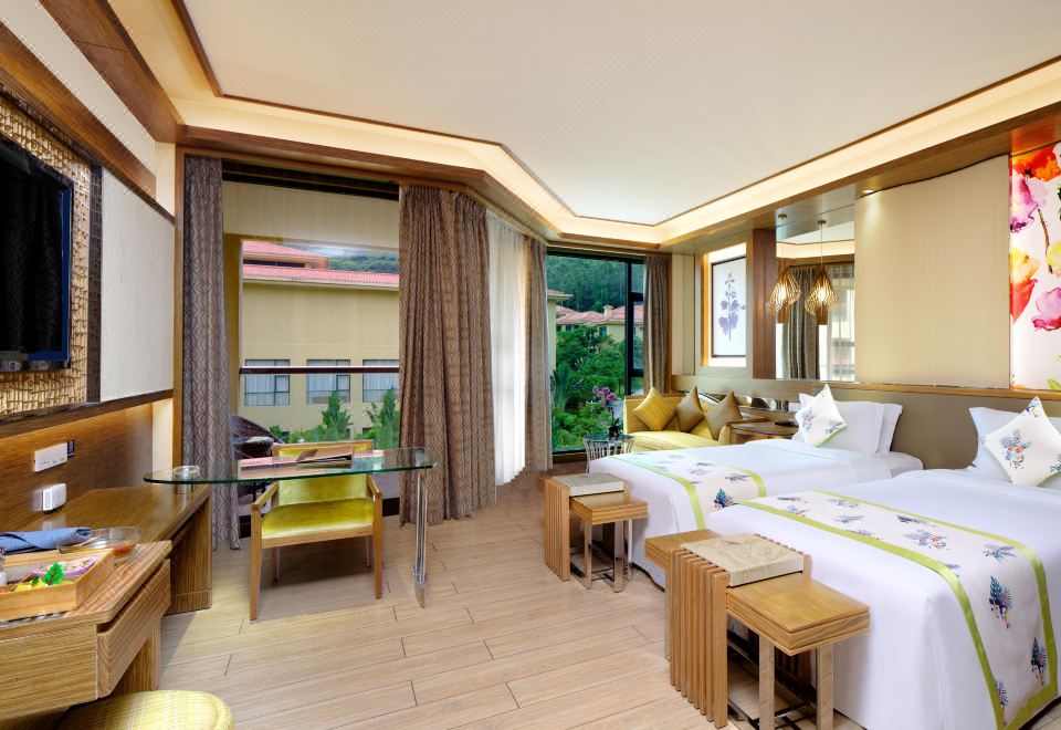 Regal Palace Hot Spring Hotel GuangzhouGarden-View Twin Room With Balcony, Private Bathtub, Muse Bedding