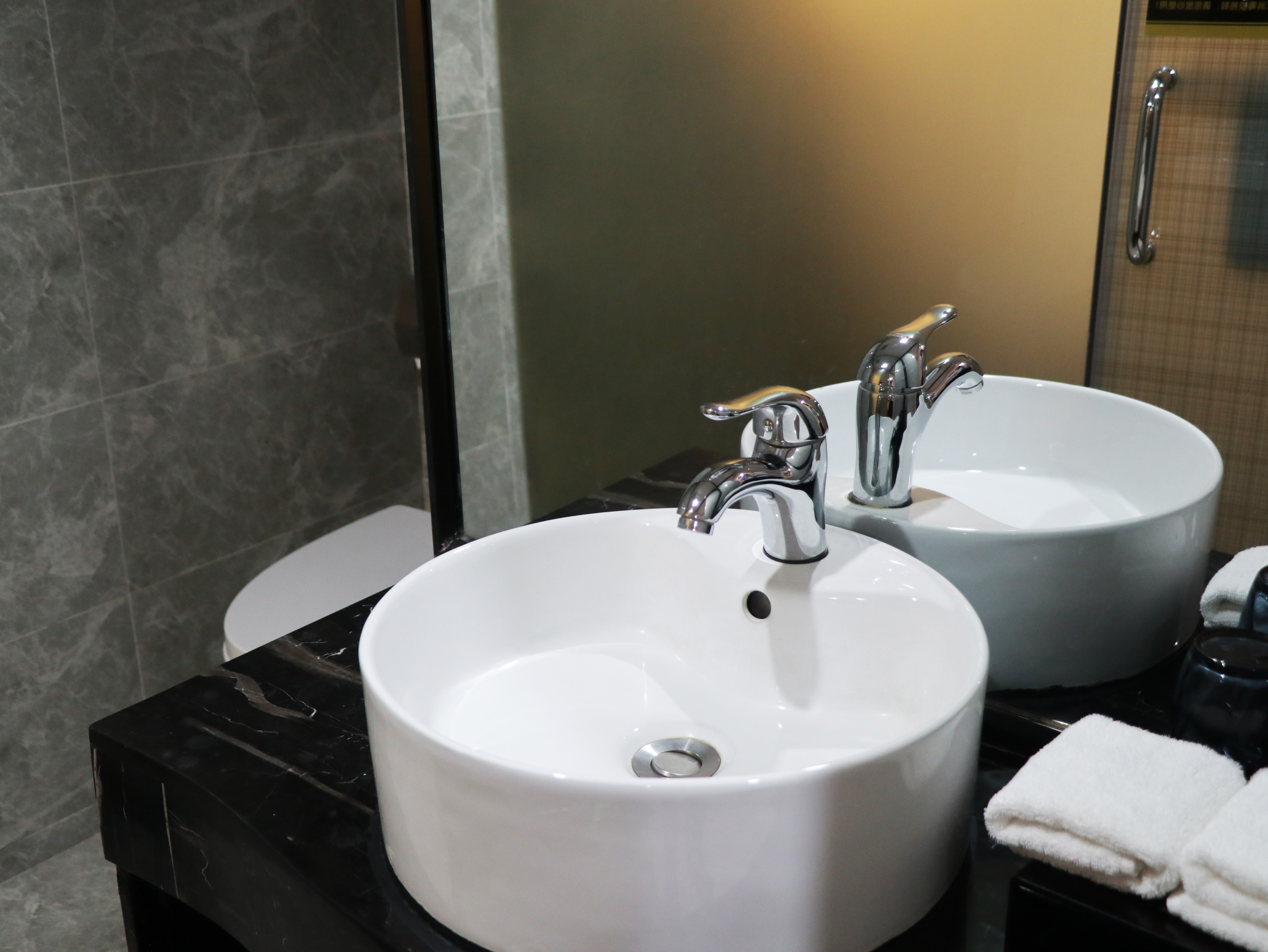 夢百合0壓-活力豪華雙床房