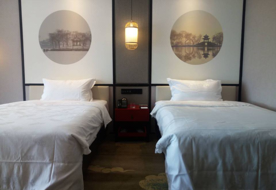 Donghuang Kaili Hotel BeijingChinese-Style Superior Family Room