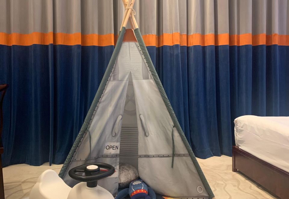 遨游太空主题房