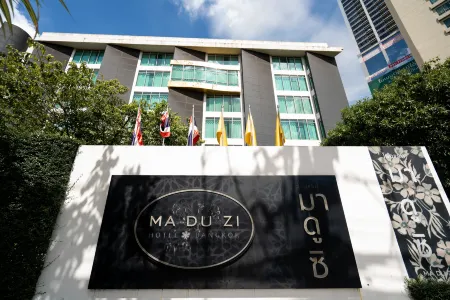 Maduzi Hotel, Bangkok