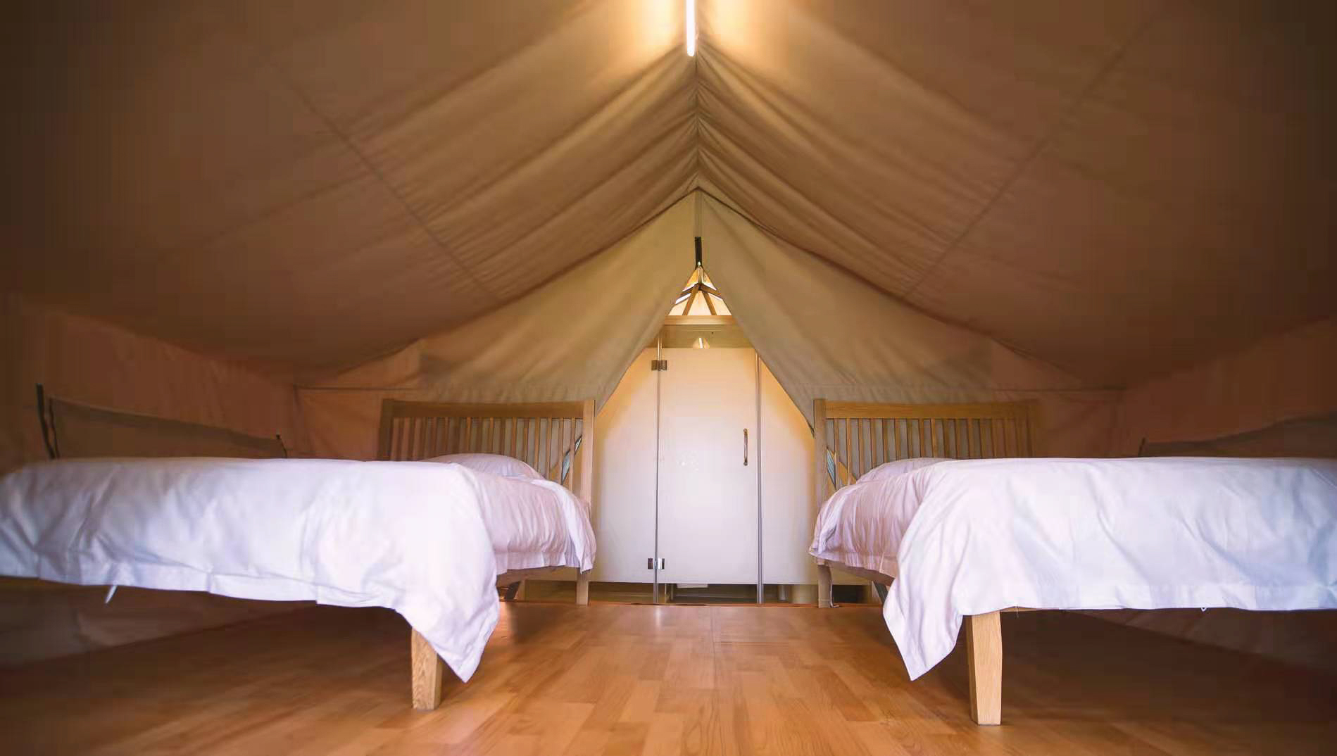 格瓦拉露營帳篷雙床房