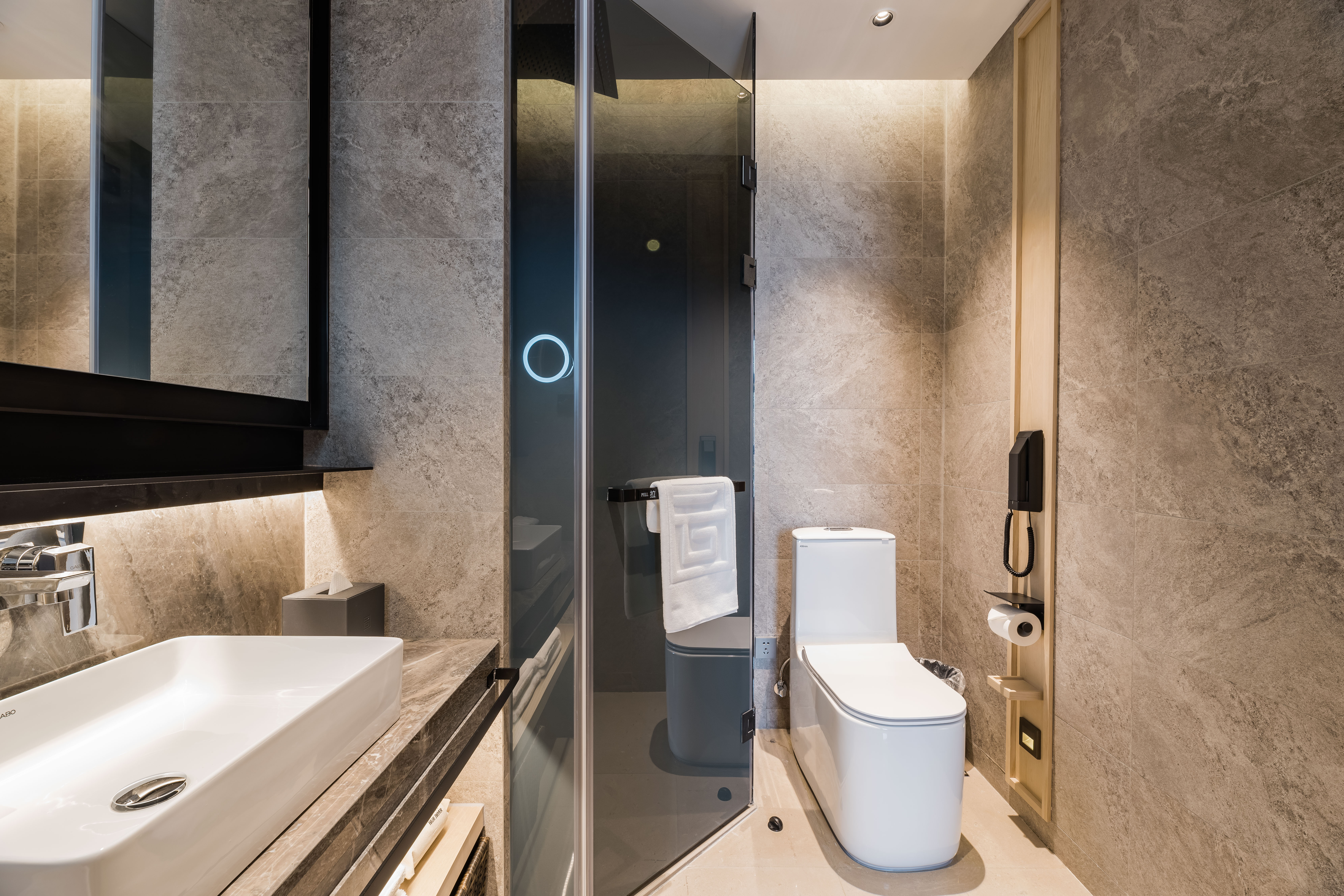 云和特价房（手机投屏+小冰箱+蓝牙音响）