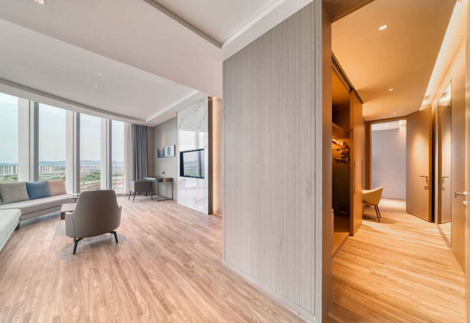 Courtyard By Marriott Hangzhou XihuExecutive Suite