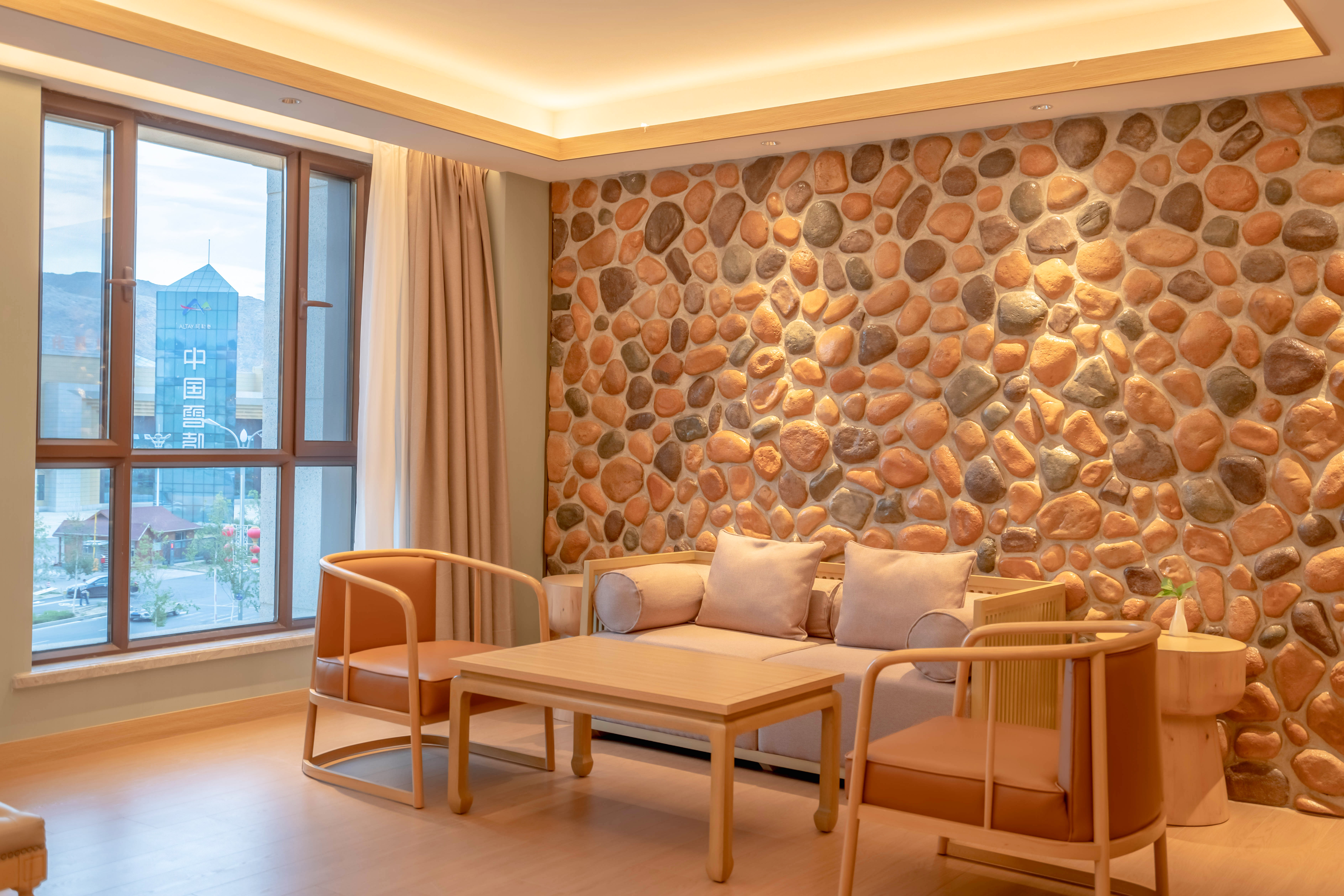 尊贵特大床房（加湿器+金可儿舒睡床品+小冰箱）