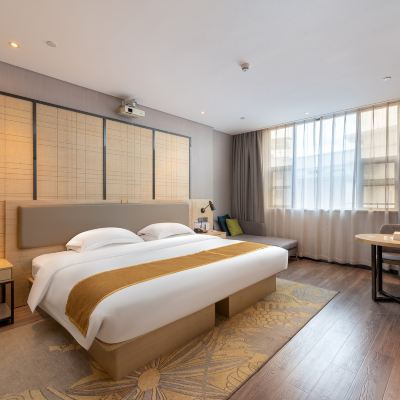 城景大床房（配辦公桌+坐卧沙發+宜享靜謐空間） 宜尚酒店（廣州長隆板橋地鐵站店）優惠