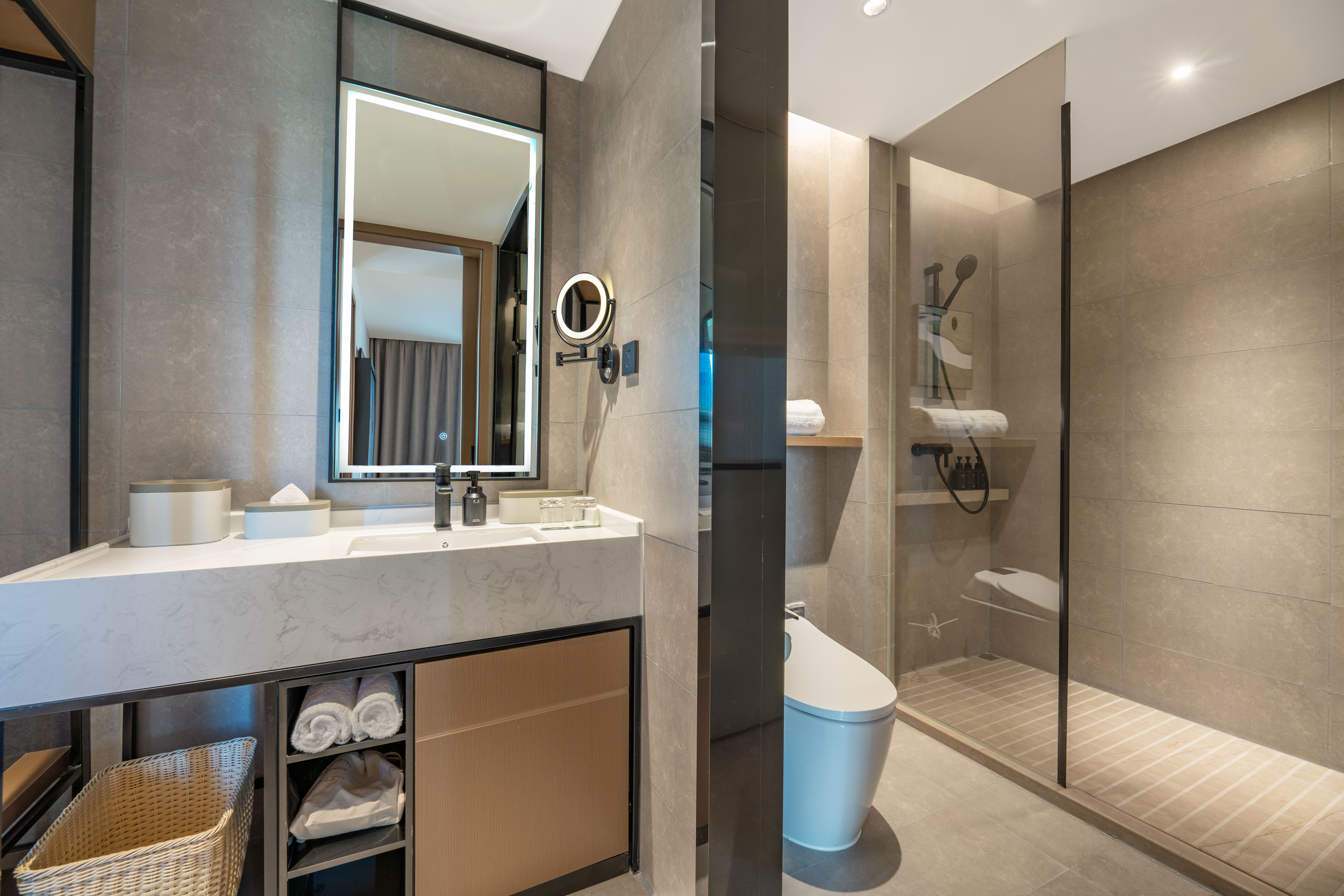 Atour Hotel Taifu Plaza South Ring Road Karamay几木套房（全屋智能+迷你小冰箱）