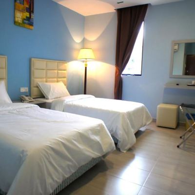 Deluxe King or Twin Room Kupon Hotel Zamburger Bukit Indah