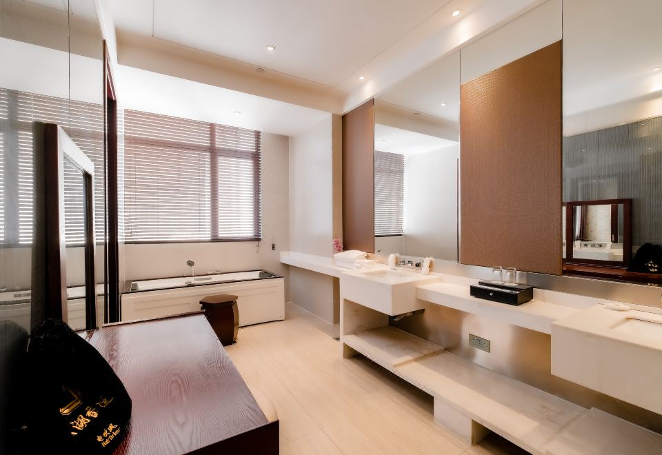 雅致豪华大床房