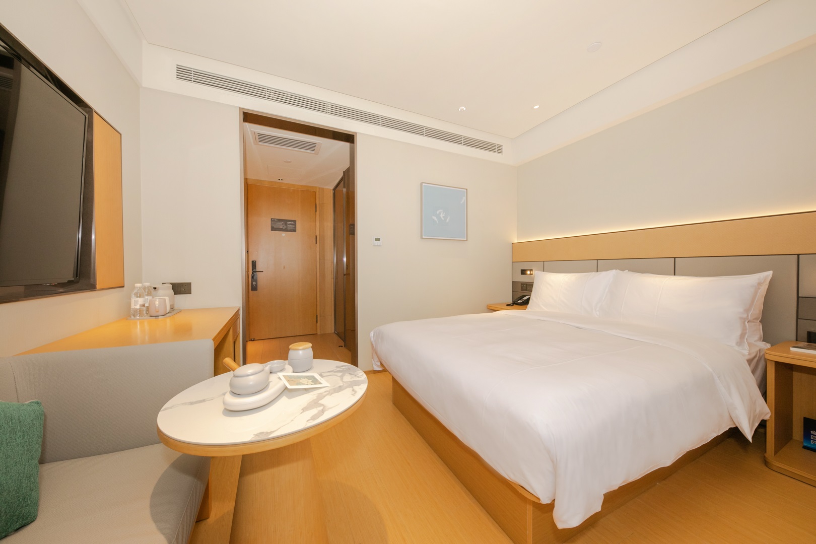 大床房（65寸電視投屏+冰箱+智能客控+深睡床墊）