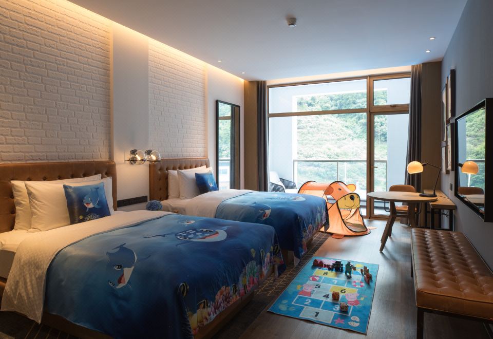 Four Points By Sheraton Qiandao LakeYoyo Ocean Theme Family Room