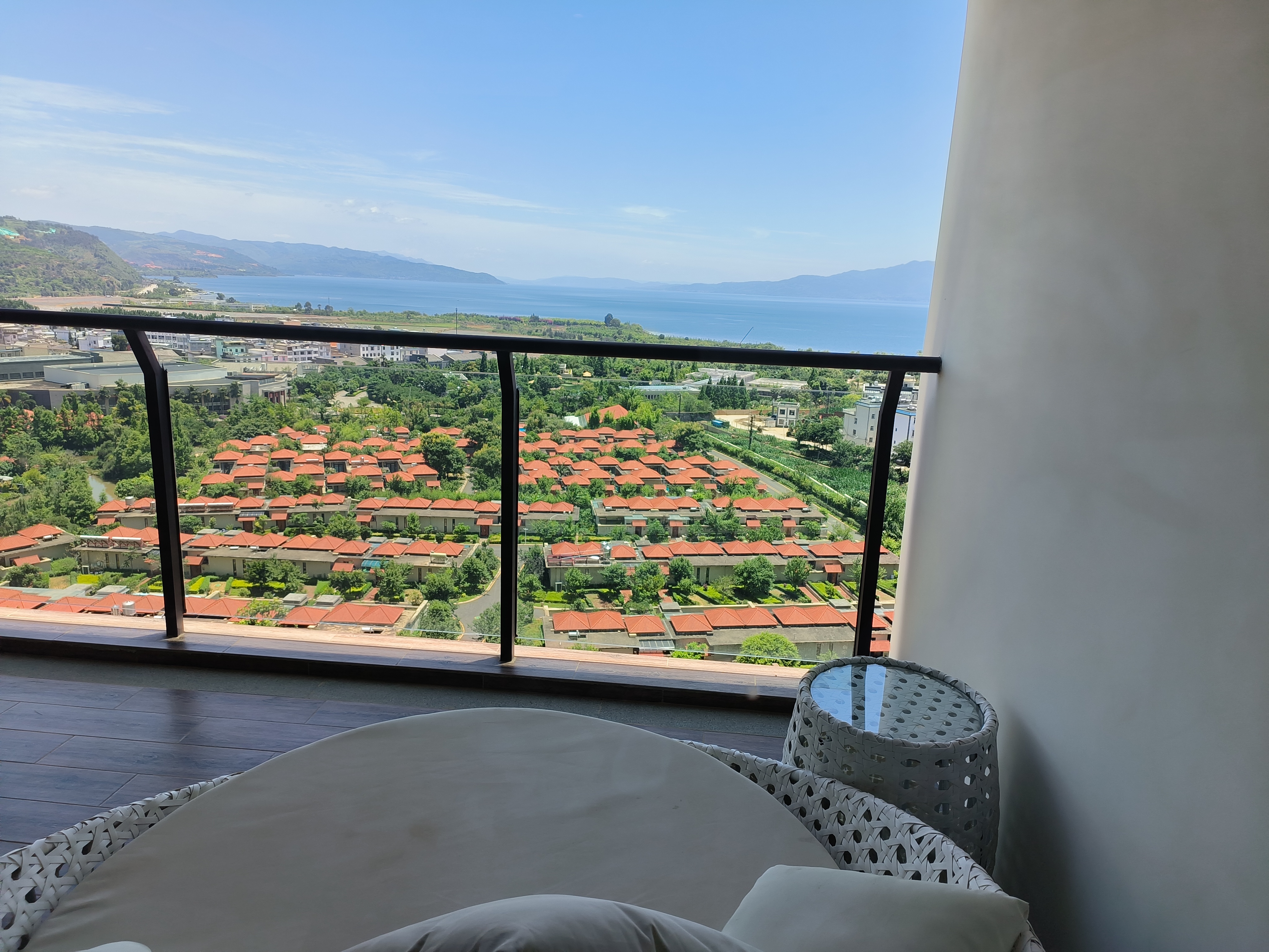 遇见·湖景露台双床房