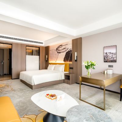 行政享浴大床房（裸棉+小冰箱+大落地窗） 綿陽高新亞朵X飯店優惠