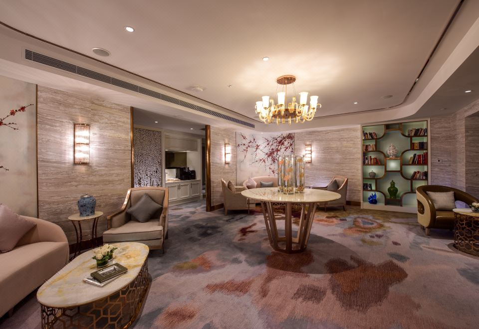 Radisson Collection Xing Guo Hotel ShanghaiLijia Ladies' Executive Business Twin Room