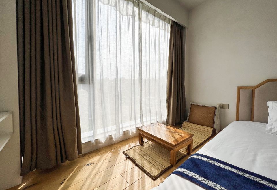 Yunqi Exquisite Double Bed Room