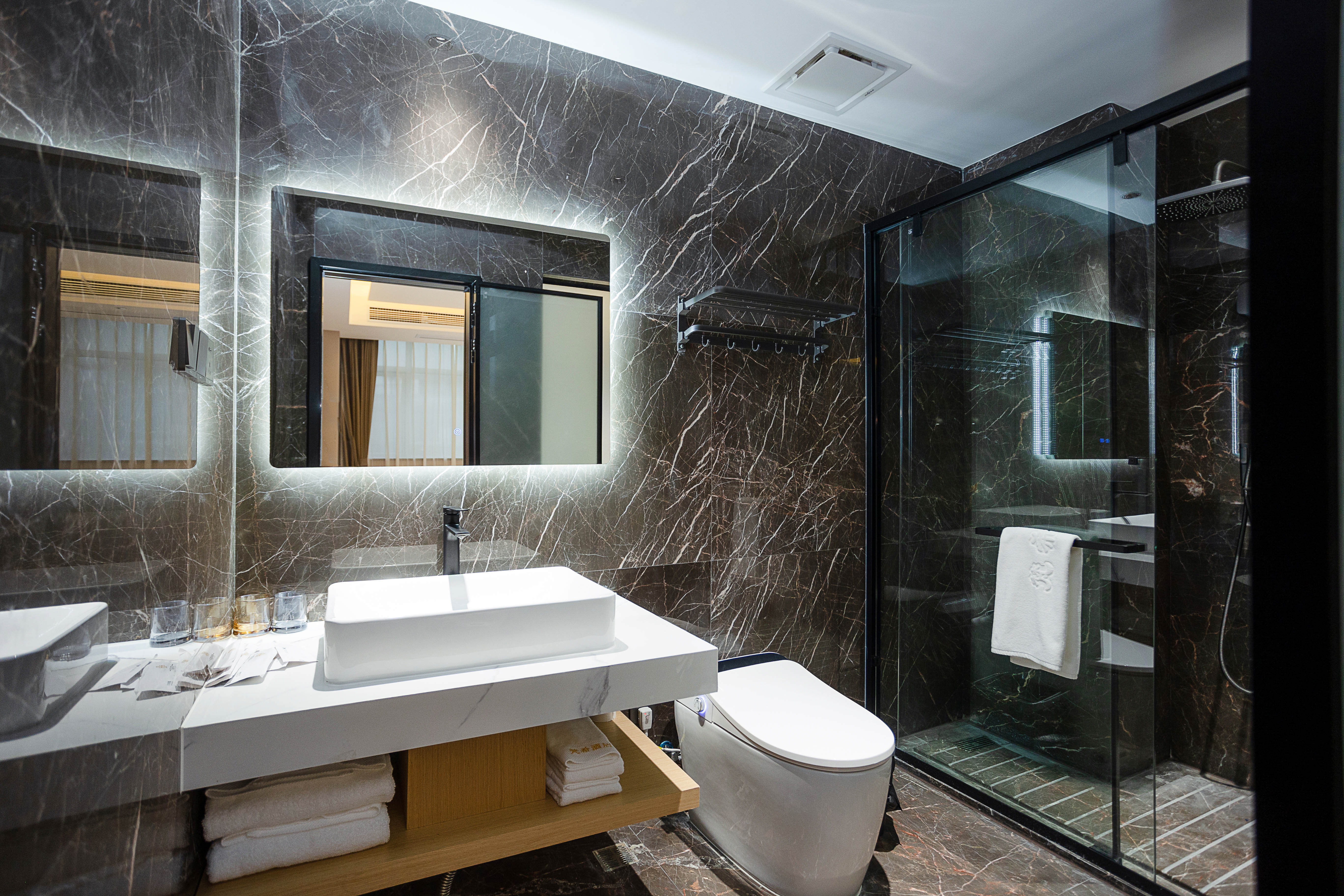 雅馨高級大床房（慕思床墊+智能馬桶）