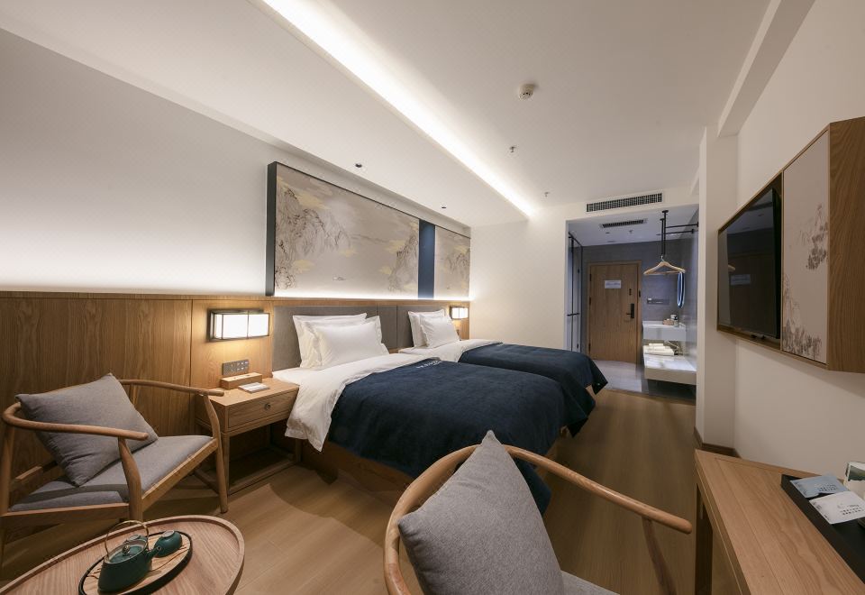 Scholarly Twin Room (Wet-Dry Separation + Solid Wood Chair + Tea Table)