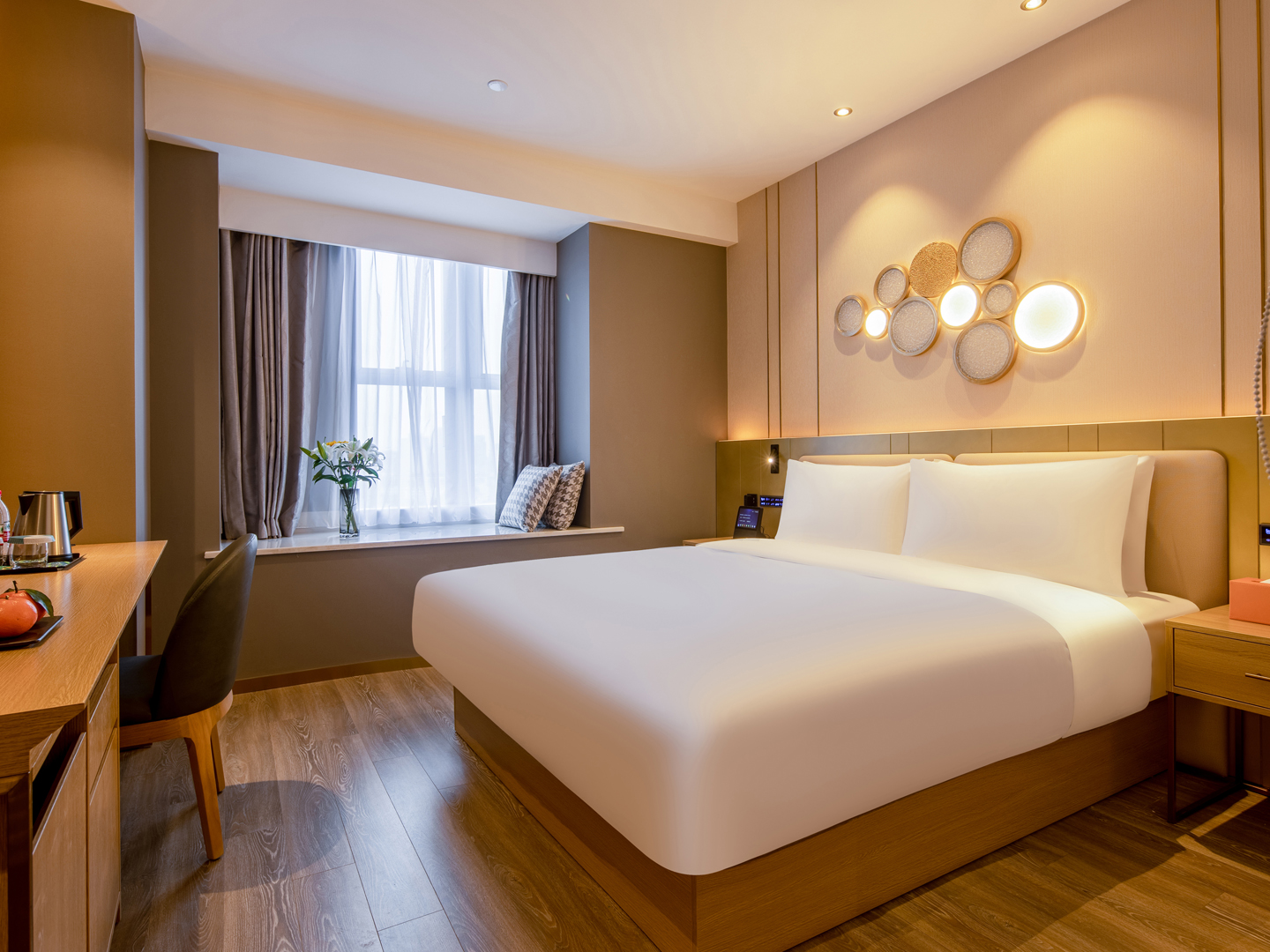 月若流金高级大床房（电视投屏+小冰箱+恒温马桶）