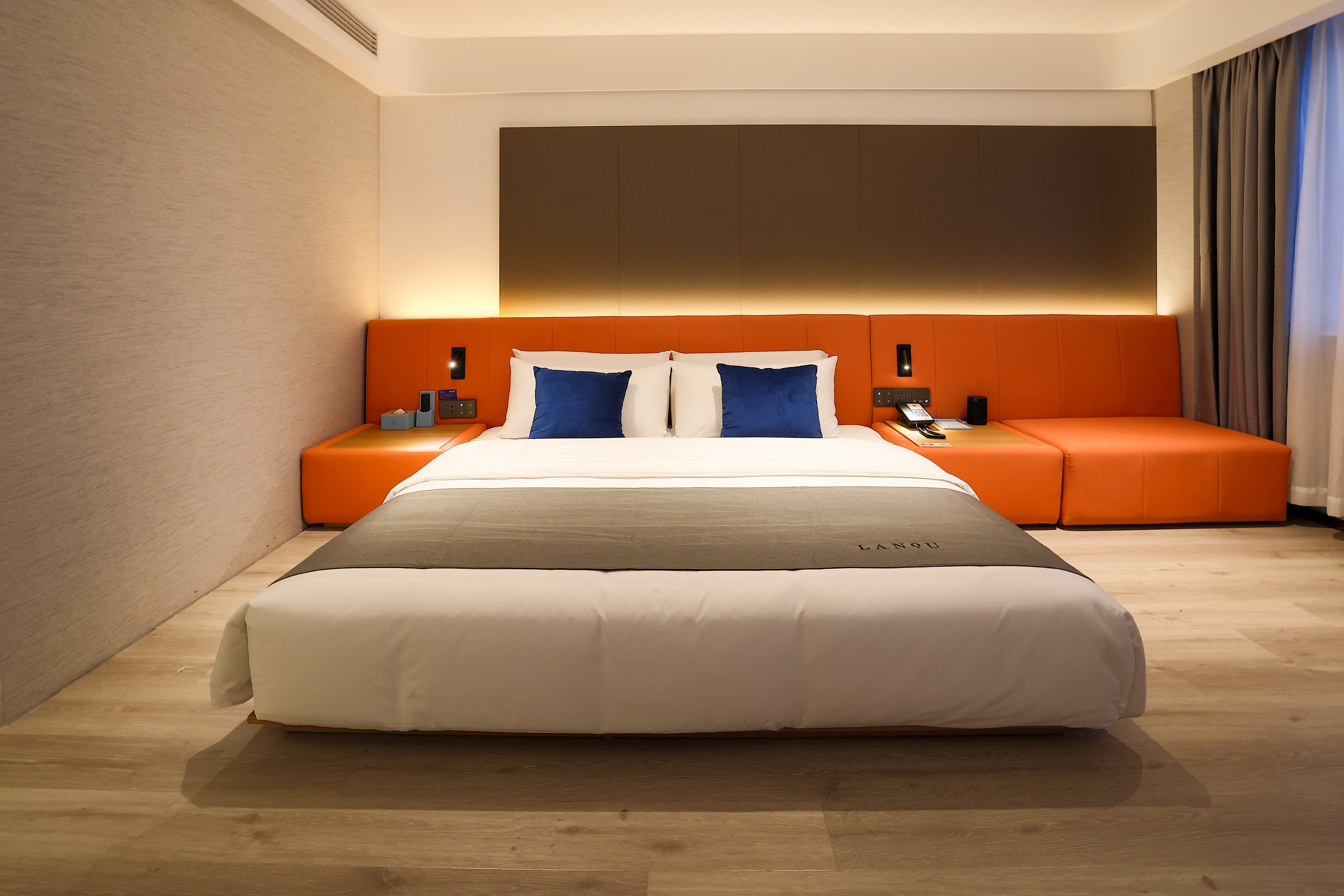 温馨榻榻米房（全屋智能语音控制+小冰箱）