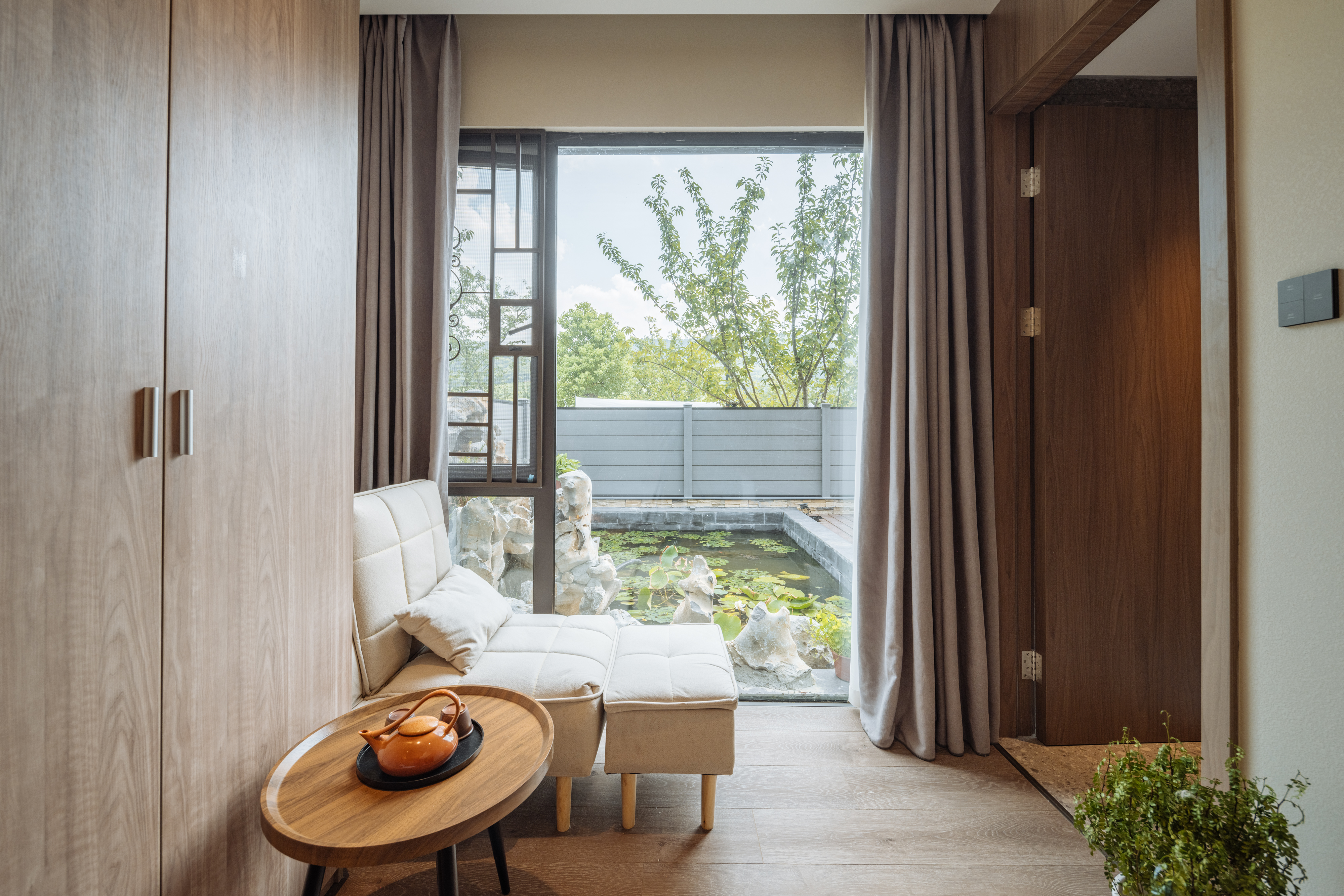 清风大床房（可观鱼塘+中央空调+智能客控）