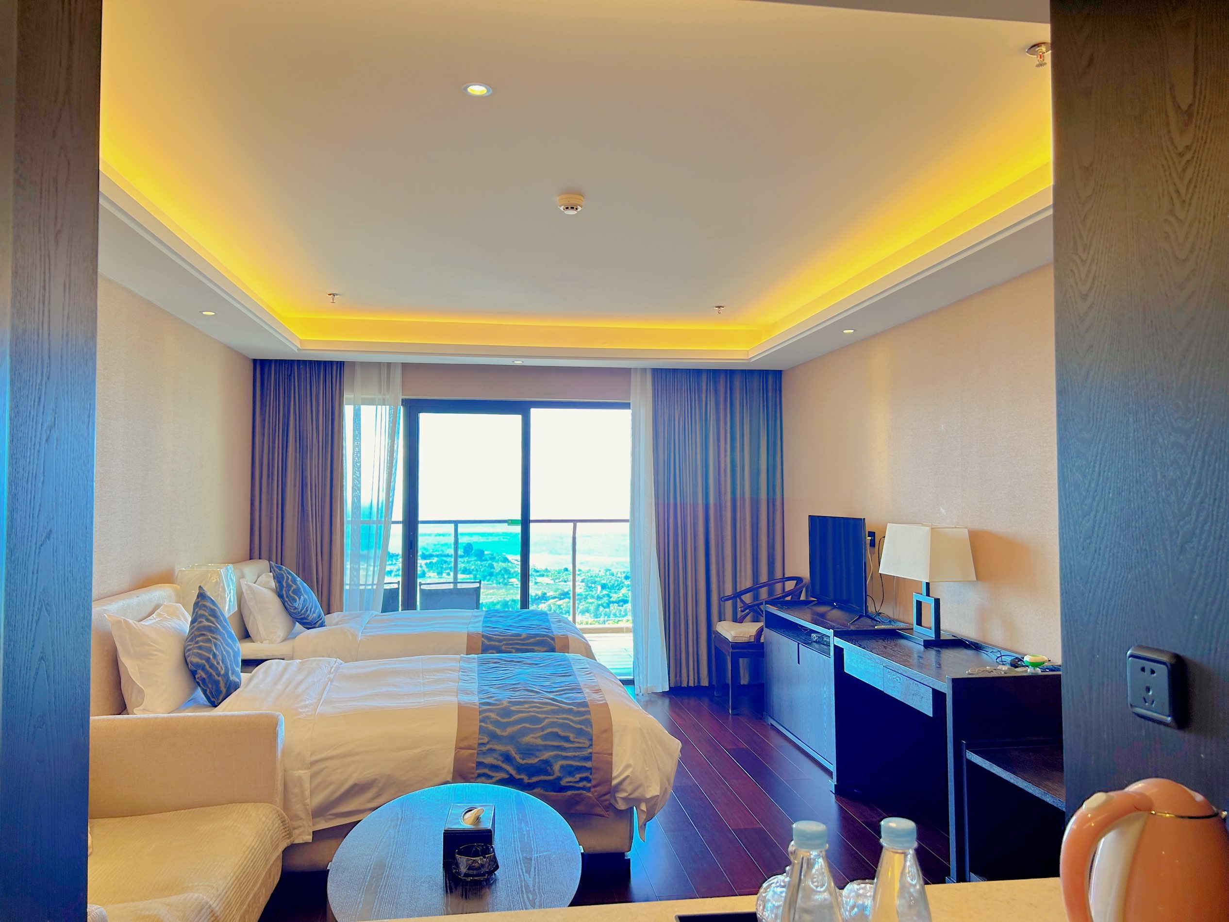 暮云·正湖景露台双床房