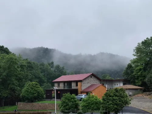 Jiangdong Chinese Inn (Changshui Scenic Area)