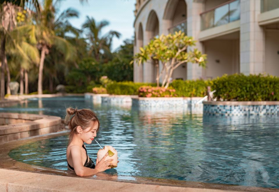 尊贵泳池双床房（超宽舒适双床）