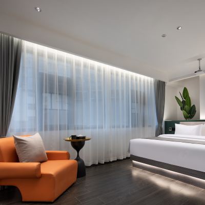 上天攬月大床房（巨幕投影） X元素酒店（IFS國金中心五一廣場地鐵站店）優惠