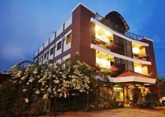 RedDoorz Plus @ Conclave Hotel Davao City