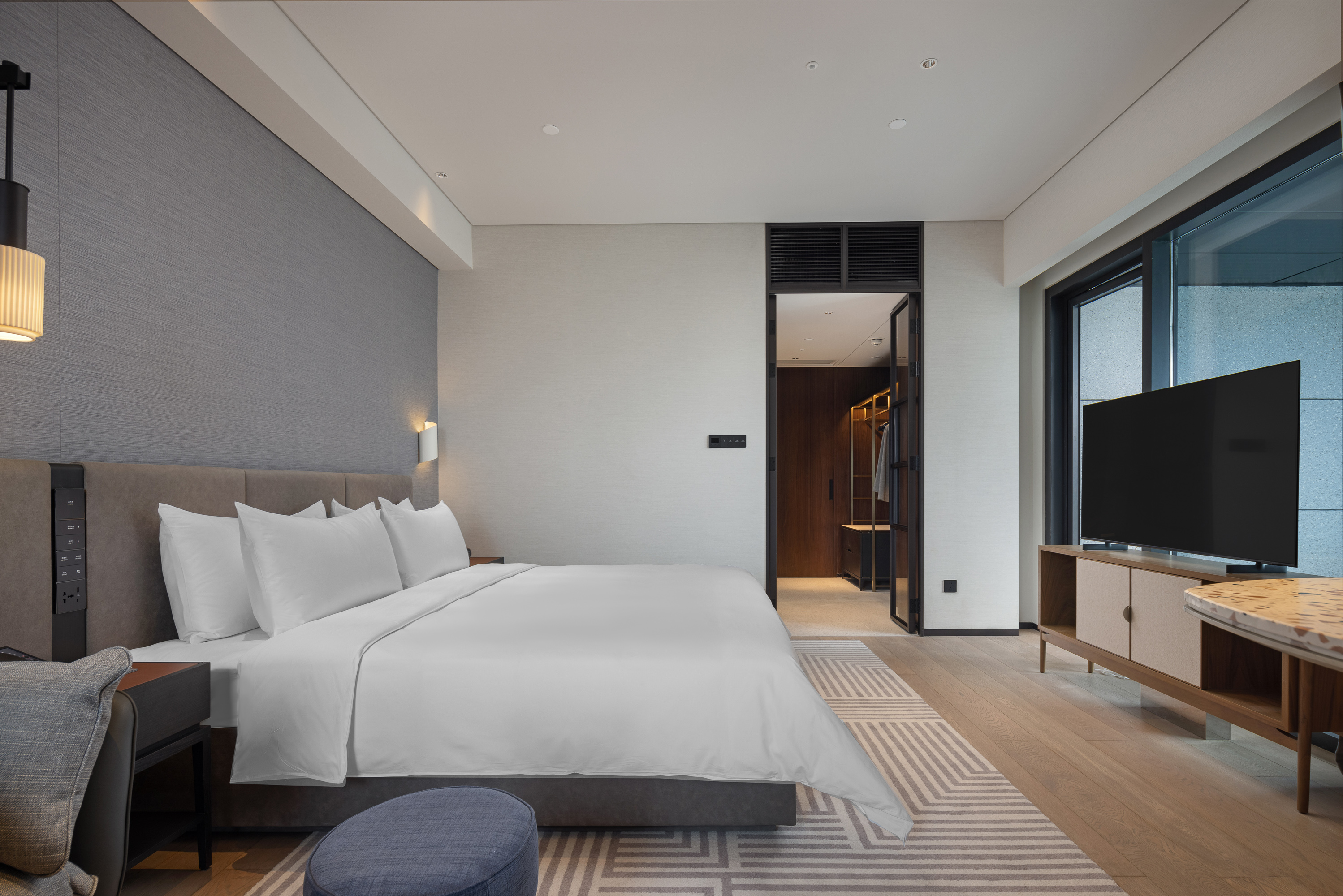 豪華庭院大床房（私享露臺+私享Coffee機+Minibar）