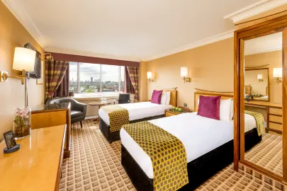 Copthorne Tara Hotel London Kensington Club Twin Room