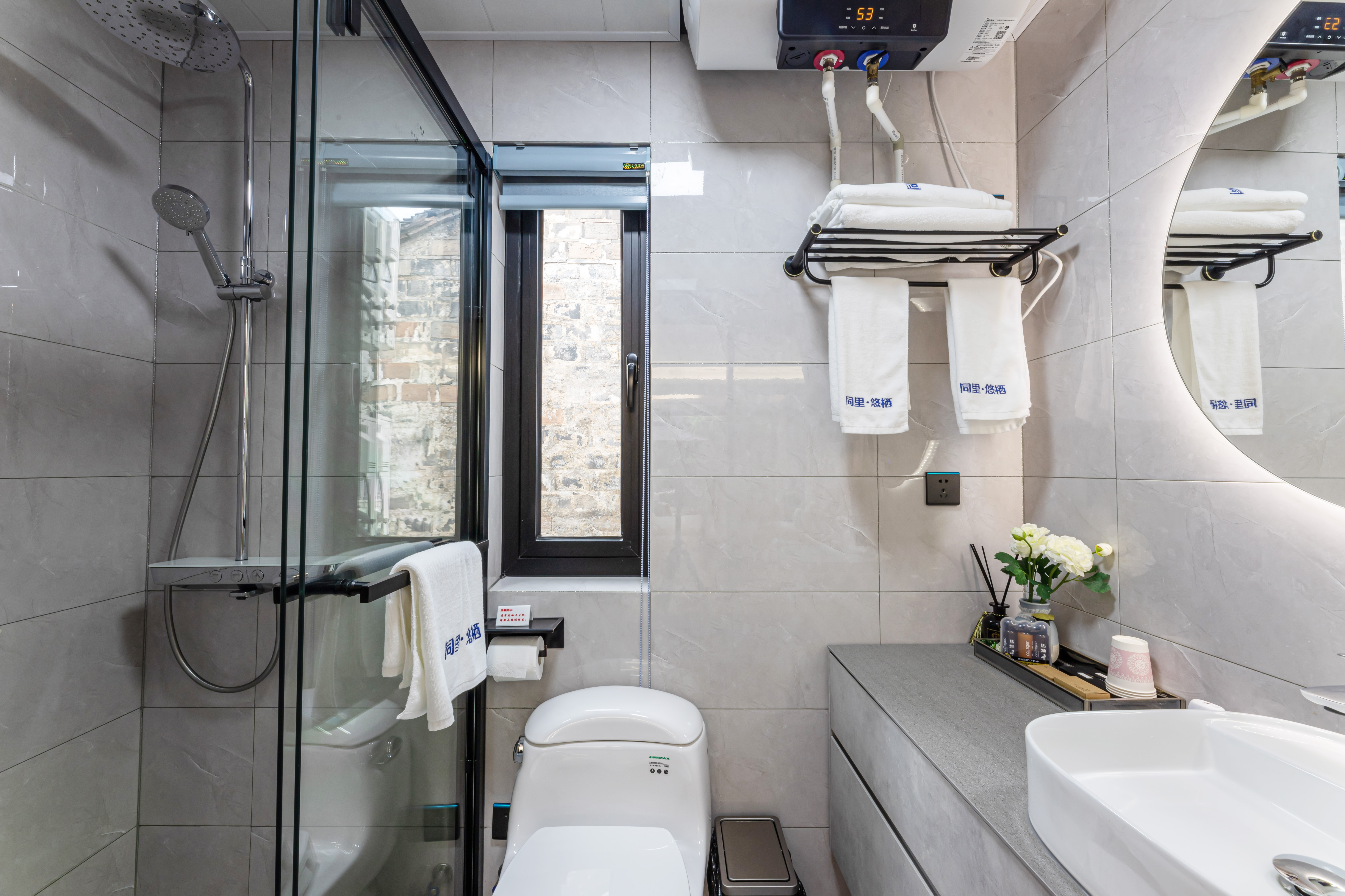 悠悦豪华全景露台双床家庭房