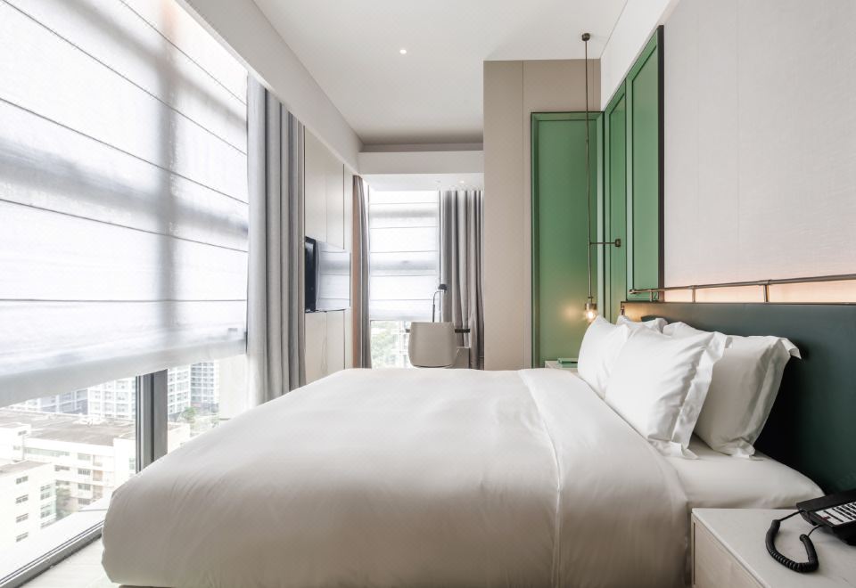 豪華大床房【城景落地窗+小冰箱】