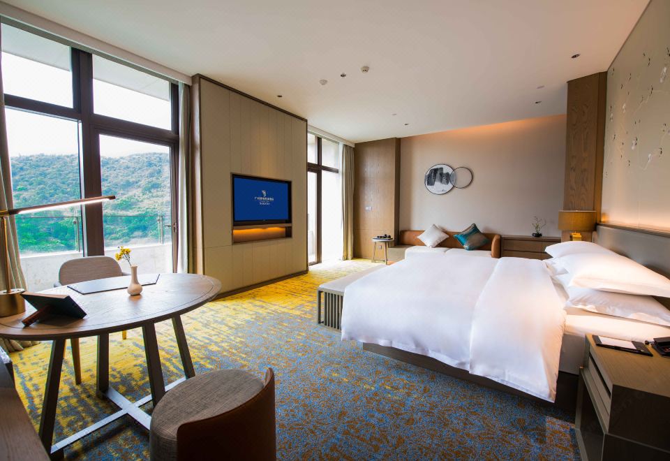 Narada Guangzhou HuangpuExecutive Lake View King Room
